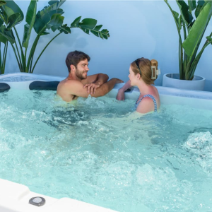 2 - 4 Person Spas